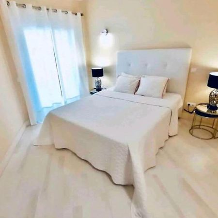 Beach & Sea Apt, Fast Wifi, Airco, Private Parking And Pool Portimão Extérieur photo