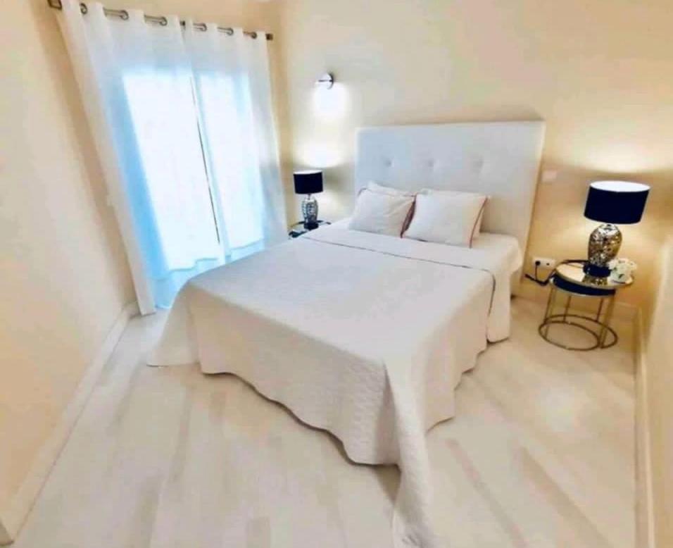 Beach & Sea Apt, Fast Wifi, Airco, Private Parking And Pool Portimão Extérieur photo